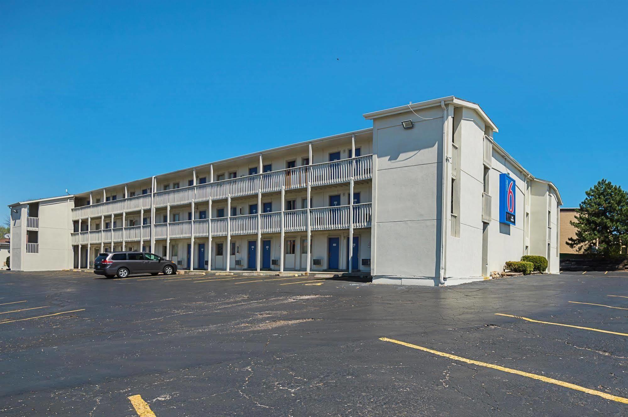 Motel 6-Blue Springs, Mo Buitenkant foto