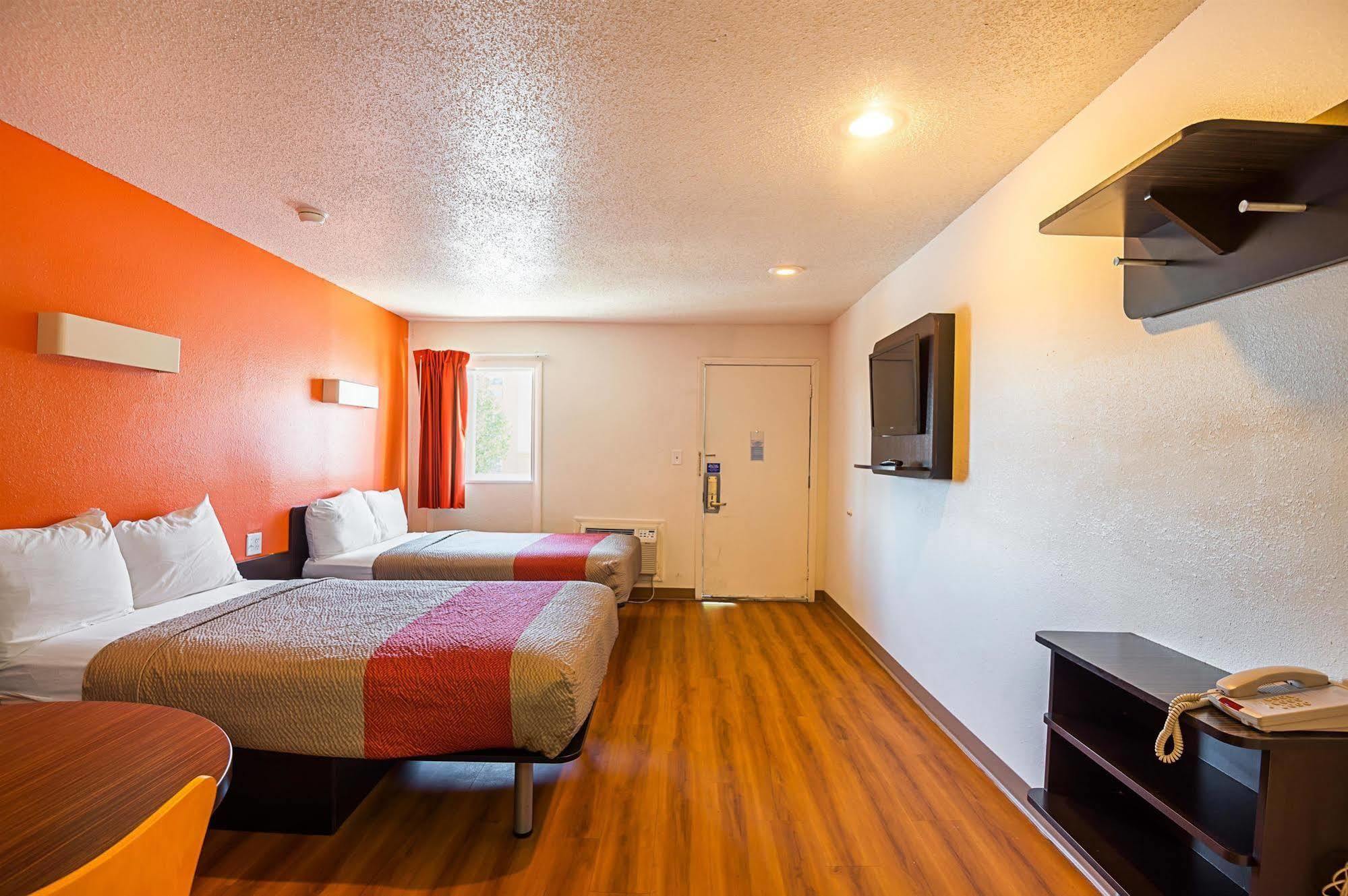 Motel 6-Blue Springs, Mo Buitenkant foto